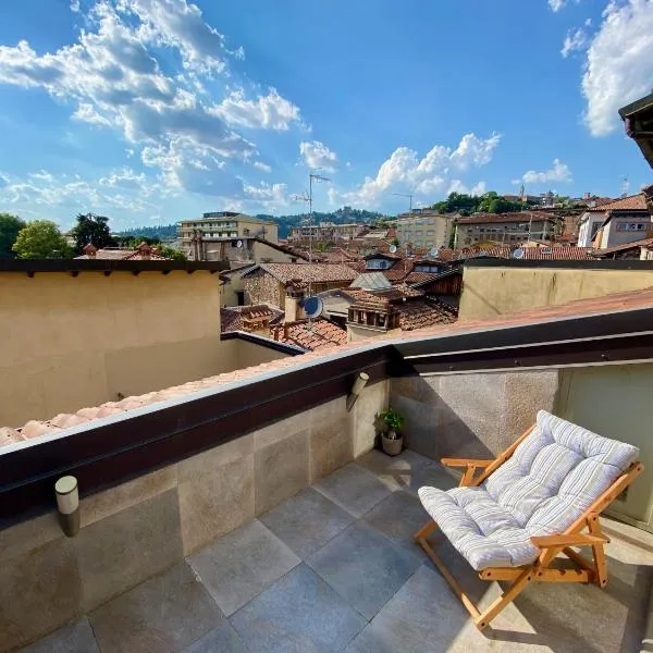 Magic Place Bergamo! Relax Apartment with terrace in the heart of the city，位于贝加莫的酒店