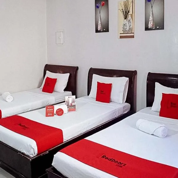 RedDoorz near Ormoc Port Terminal，位于Palompon的酒店