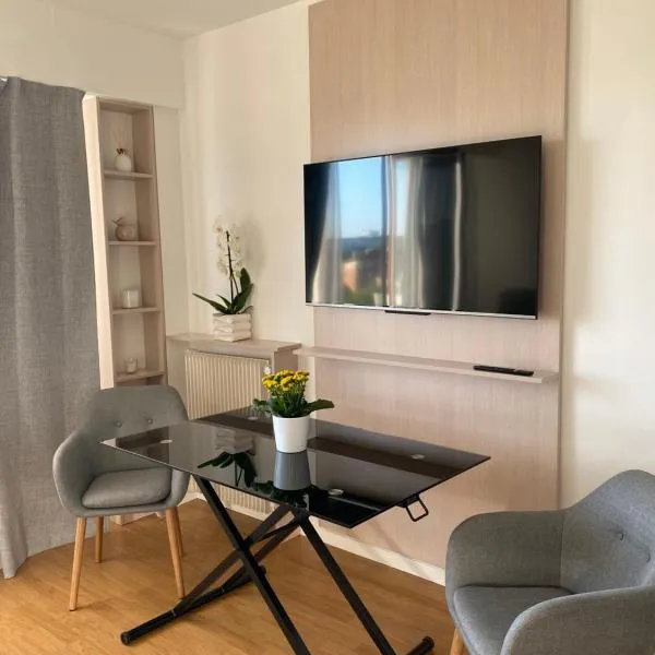 Panoramic View Studio - 15 min from Paris，位于桥连城的酒店