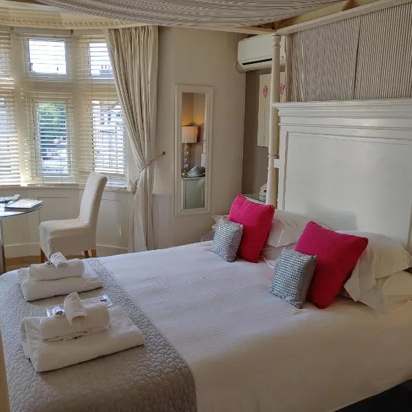 The Bath House Boutique B&B - IN-ROOM Breakfast - FREE parking，位于巴斯的酒店