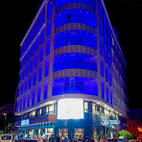 Hôtel La Perla，位于Aït Daoud的酒店