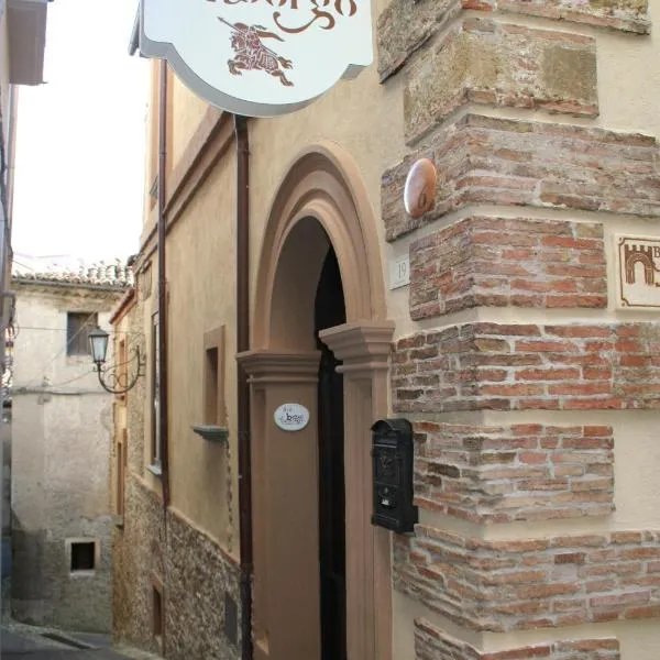 B&B Del Borgo，位于Fagnano Castello的酒店