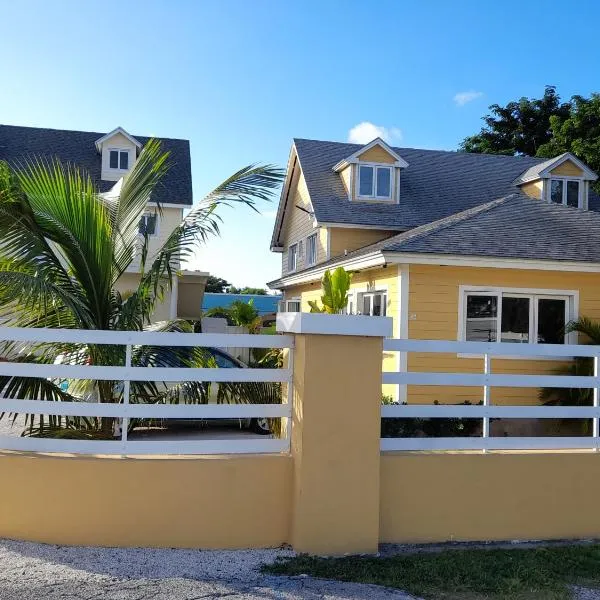 Villa By The Bay，位于Nassau Estate的酒店