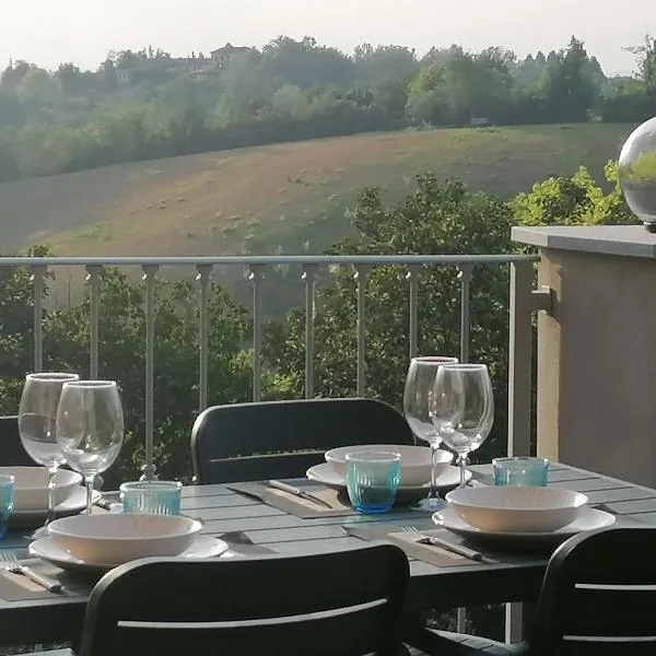 Casa Graziella- La terrazza，位于Portacomaro的酒店