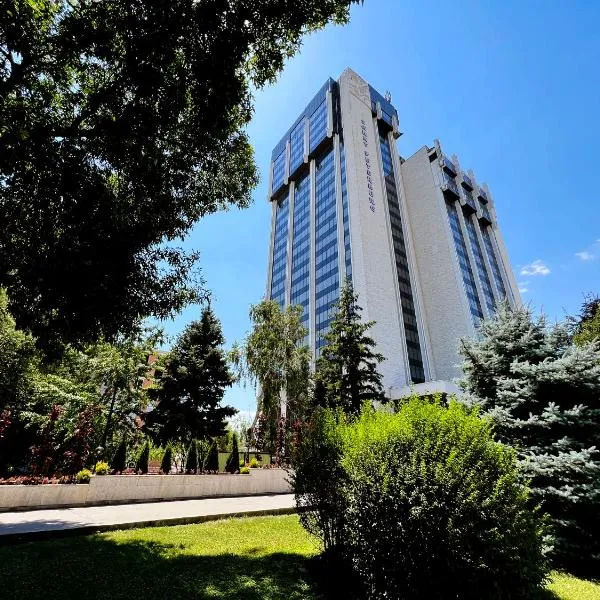 圣彼特堡公园酒店，位于Zlatitrap的酒店