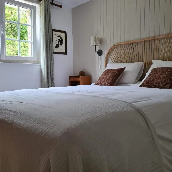 La Maison des Tilleuls，位于Saint-Germain-sur-Sèves的酒店