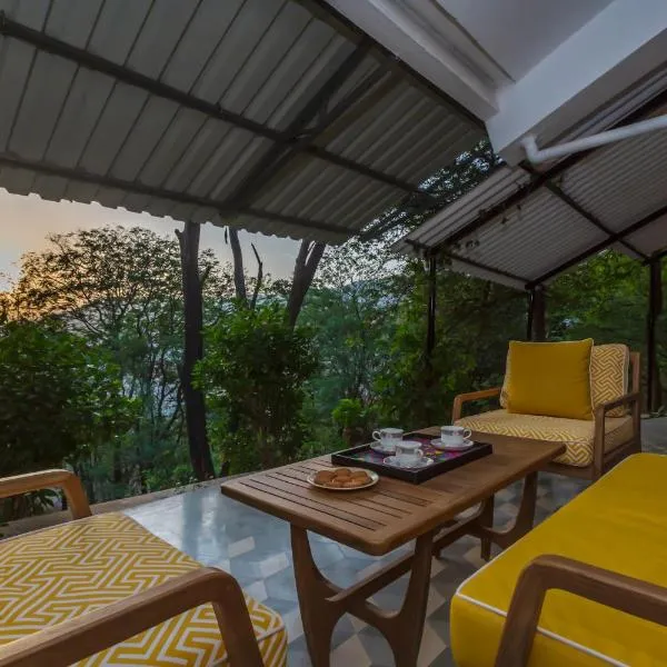 SaffronStays Inverlochy, Lonavala，位于Kolvan的酒店