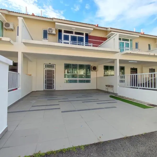Spacious Family House at Desaru Harmonia 2，位于迪沙鲁的酒店