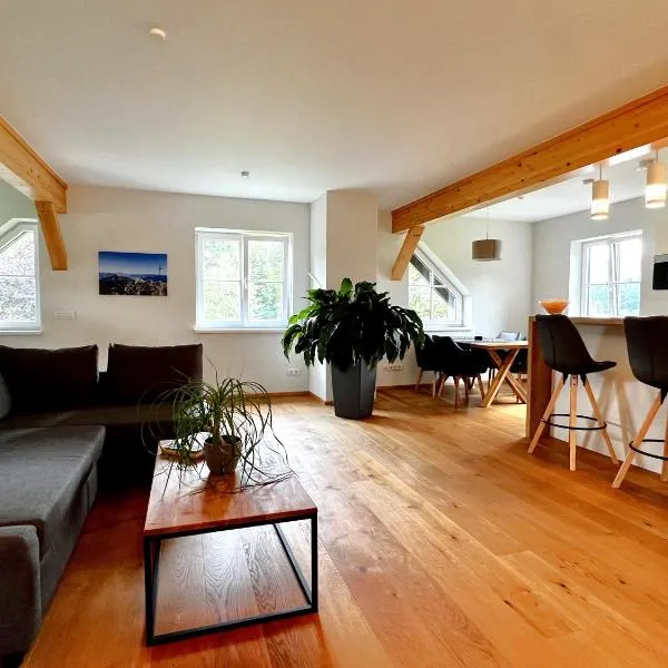 Ferienwohnungen BERGfeeling，位于巴德米滕多夫的酒店