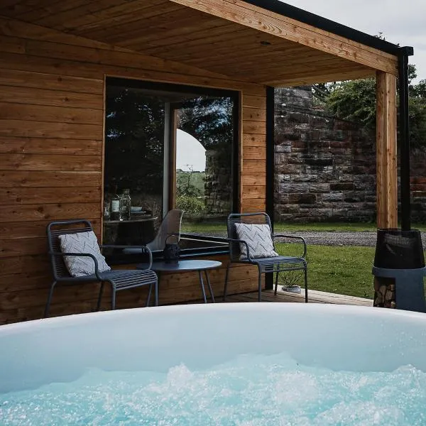 Off the Track Getaway, Luxury Lodge，位于克雷尔的酒店
