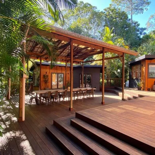 Ananda Eco House - Eco Rainforest Retreat，位于蒙特维尔的酒店