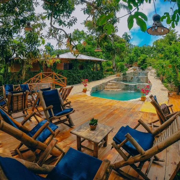 EL GALLO ECOLODGE，位于Camú的酒店