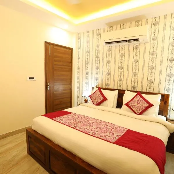 Hotel Lavit Couple Friendly near Faridabad Metro station，位于法里达巴德的酒店