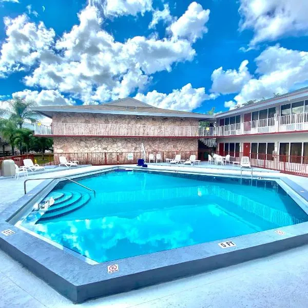 Garden Inn Homestead/Everglades/Gateway to Keys，位于霍姆斯泰德的酒店