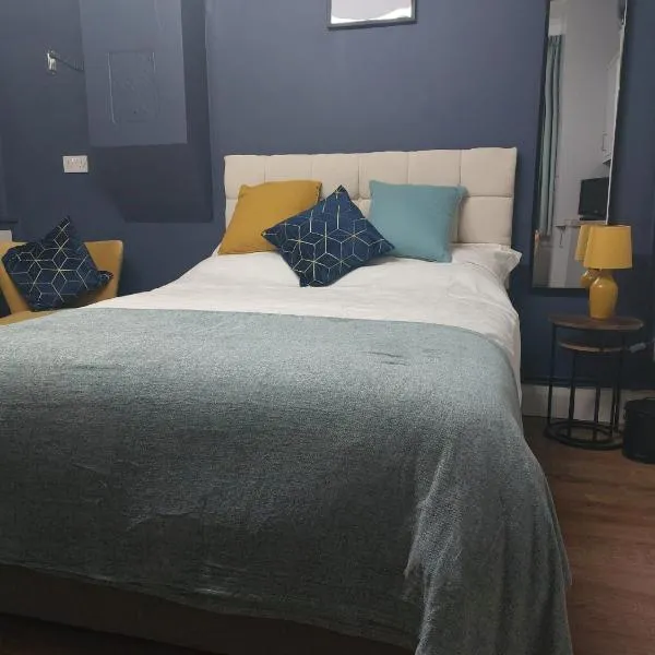 spacious self-contained accommodation 135 cantebury road，位于Kent的酒店
