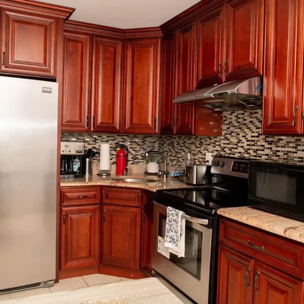 Tonel Paradise 1BR private entrance Near JFK，位于罗斯代尔的酒店