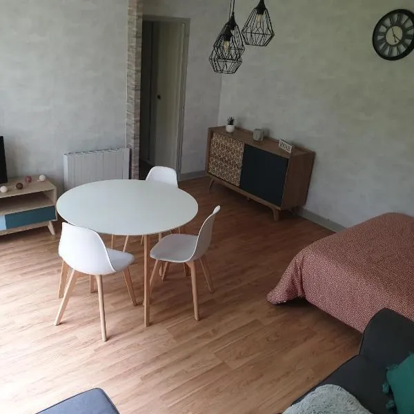 Appartement, Verdun , proche centre ville，位于默兹河畔凡尔登的酒店