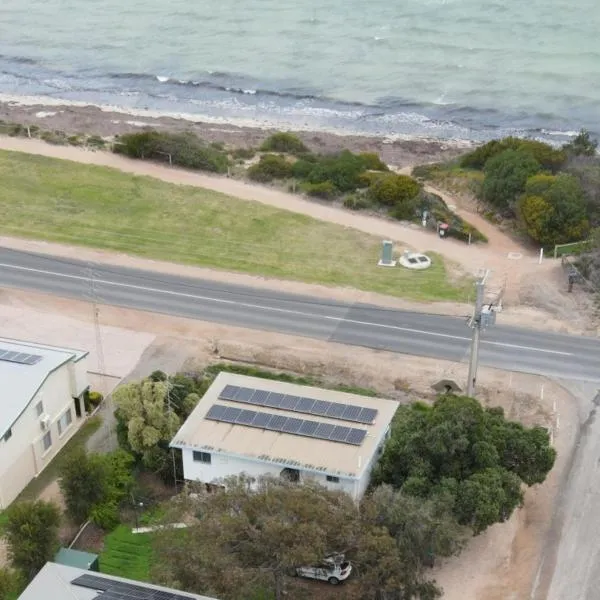 Seafront Shack，位于Port Moonta的酒店