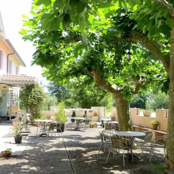 Logis Hôtel Le Clos Pité，位于Louer的酒店