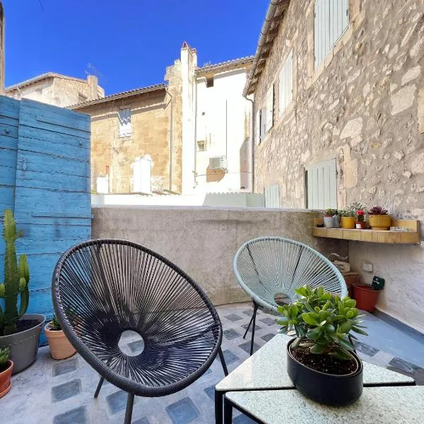 Spacious 2br in Arles Historical Center With Terrace，位于阿尔勒的酒店