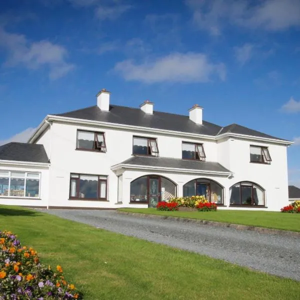 The Arches Farmhouse B&B，位于Lough Gowna的酒店