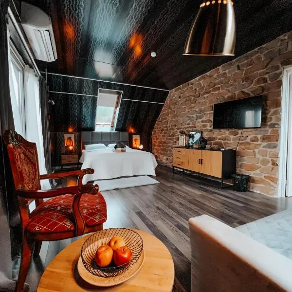 Near the lake apartment with hot tub and sauna，位于Kirikuküla的酒店