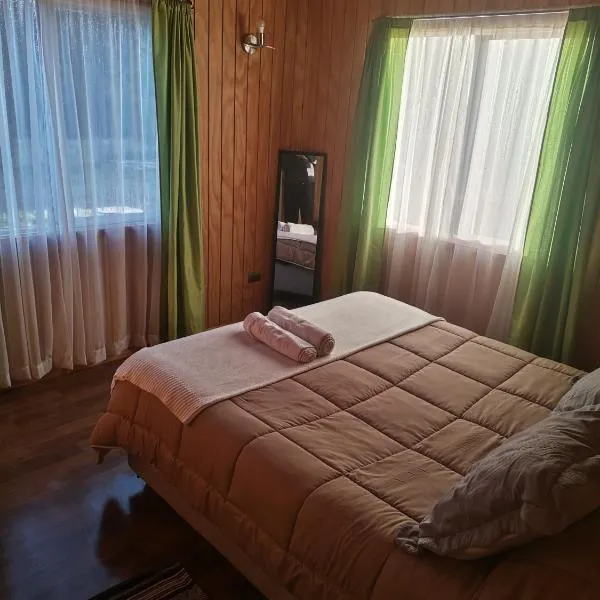 Cabañas Altos de la Chacra en Castro, 3 dormitorios，位于La Chacra的酒店
