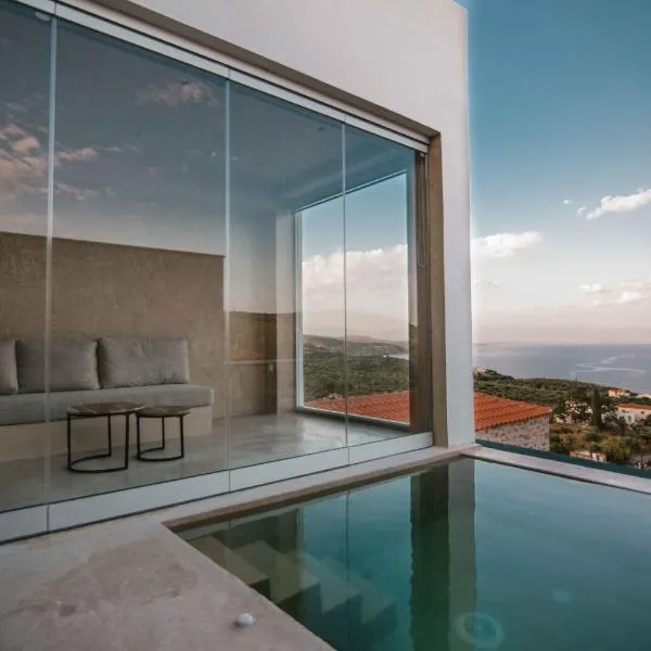 Mani Luxury Suites and Studios in Gytheio with Private Pools，位于伊西翁的酒店