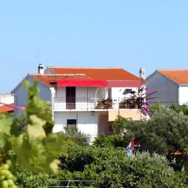 Apartments by the sea Sucuraj, Hvar - 6732，位于苏库拉伊的酒店