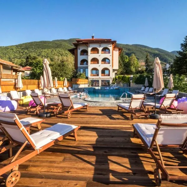 EMAR HOTEL & SPA，位于萨帕雷瓦巴尼亚的酒店