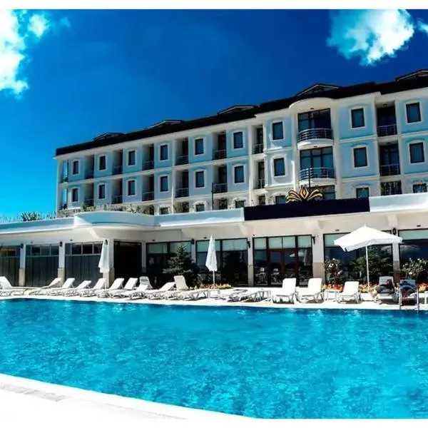 Westport Istanbul Resort & Spa Hotel，位于Sultanköy的酒店