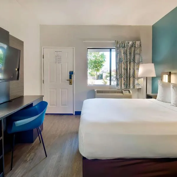 Studio 6 Suites Lawndale, CA South Bay，位于朗代尔的酒店