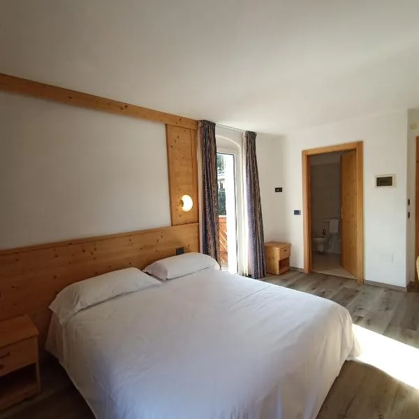 Hotel Cielo Blú，位于帕苏德尔托纳莱的酒店