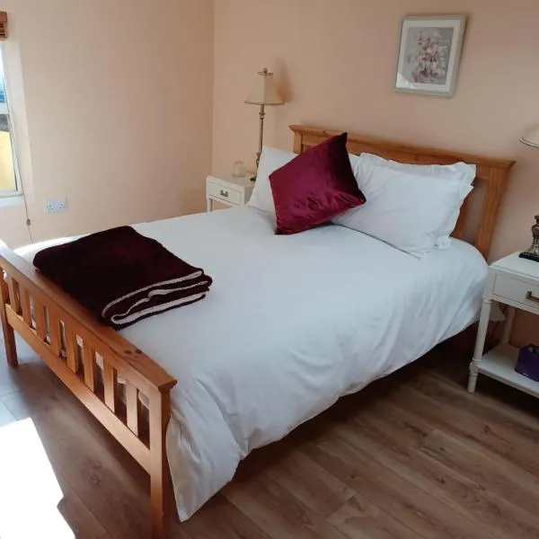 Kents guesthouse accommodation，位于Kilmacthomas的酒店