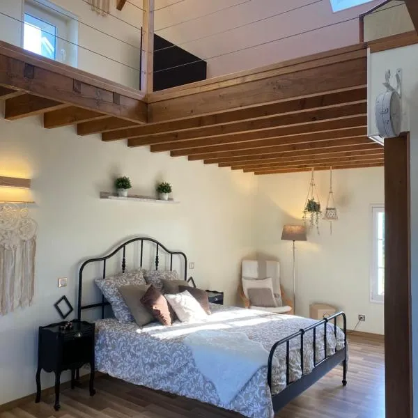 Les volets bleus，位于Cierges的酒店