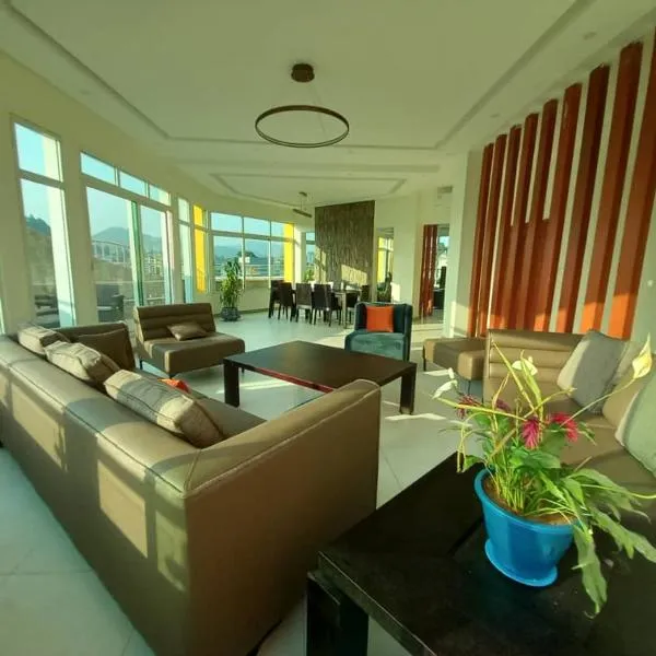 Penthouse au coeur de Yaoundé Quartier Bastos，位于雅温得的酒店