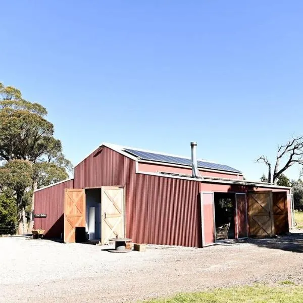 Farm Stay Unique Barn in Southern Highlands，位于Joadja Creek的酒店