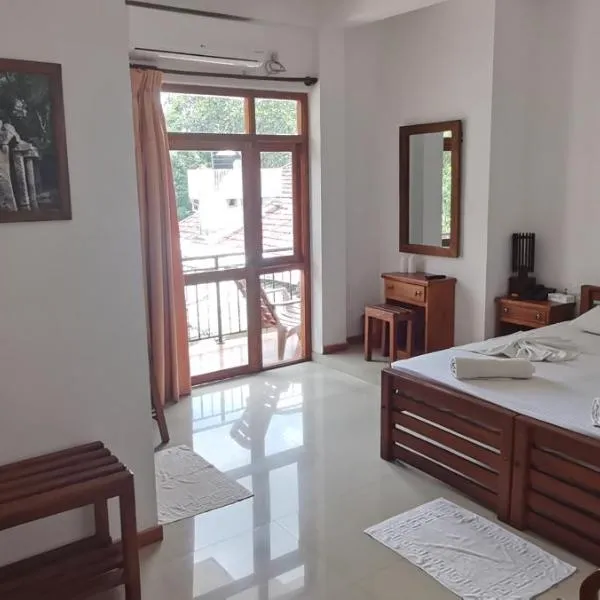 Rajarata Family Resort，位于阿努拉德普勒的酒店