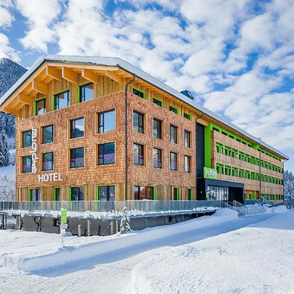 Explorer Hotel Garmisch，位于法尔先特的酒店