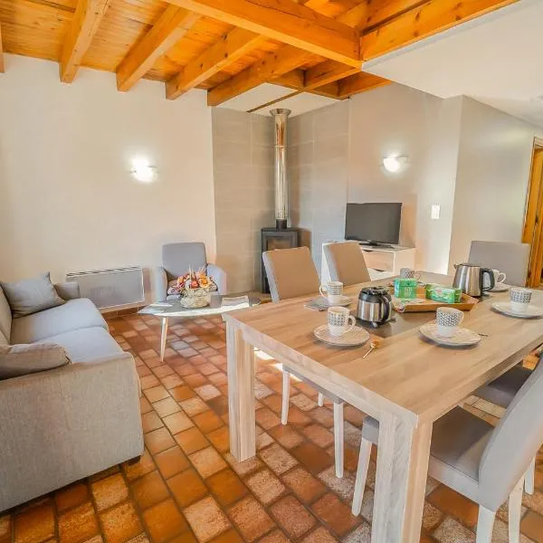 Village de Vacances Gîtes du Pigeonnier，位于勒马尔奇奥·维勒的酒店