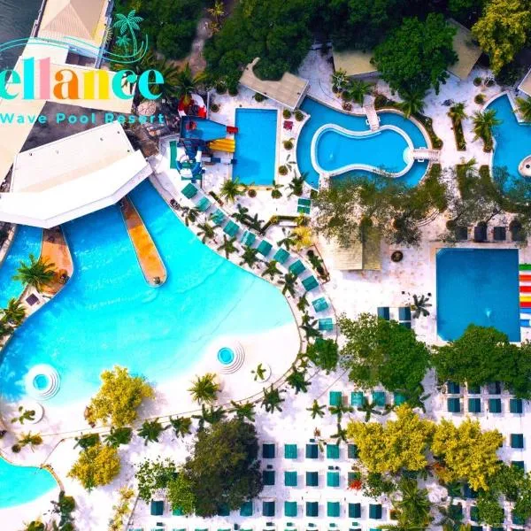 Villa Excellance Beach and Wave Pool Resort，位于Gulod的酒店