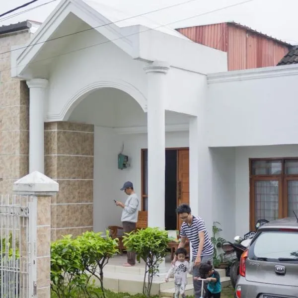 Vila murah di dekat kawasan wisata lembang，位于Gantungan的酒店