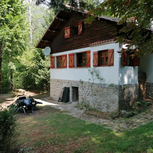 Chalet Le Tyrolien, au coeur du Boréon，位于圣马丹韦叙比耶的酒店