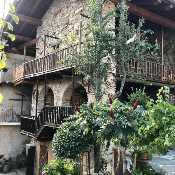 Ca' di Nobi Podio Val Maira，位于Melle的酒店