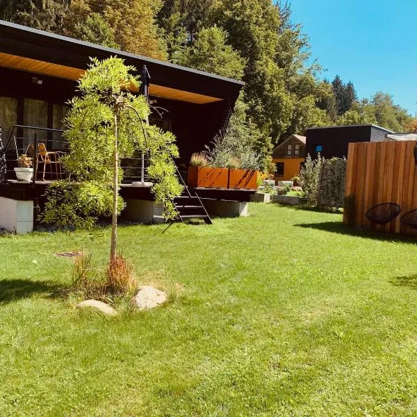 HJEM - Tiny Homes direkt am Wald zwischen Allgäu & Bodensee，位于Bergatreute的酒店