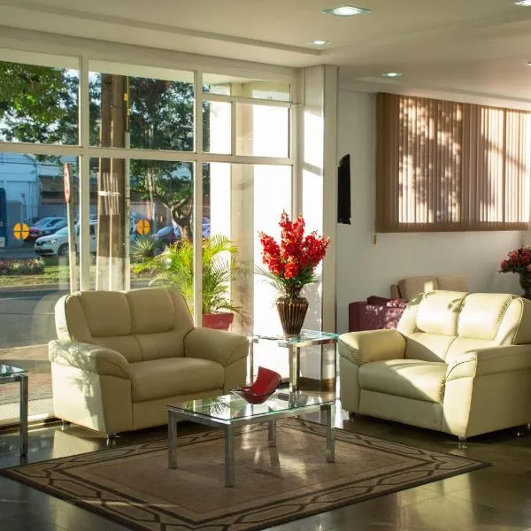 Hotel Dan Inn Express Foz do Iguaçu By Nacional Inn，位于伊瓜苏的酒店