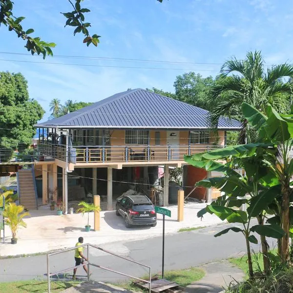 La Casa de Castara，位于Tobago的酒店