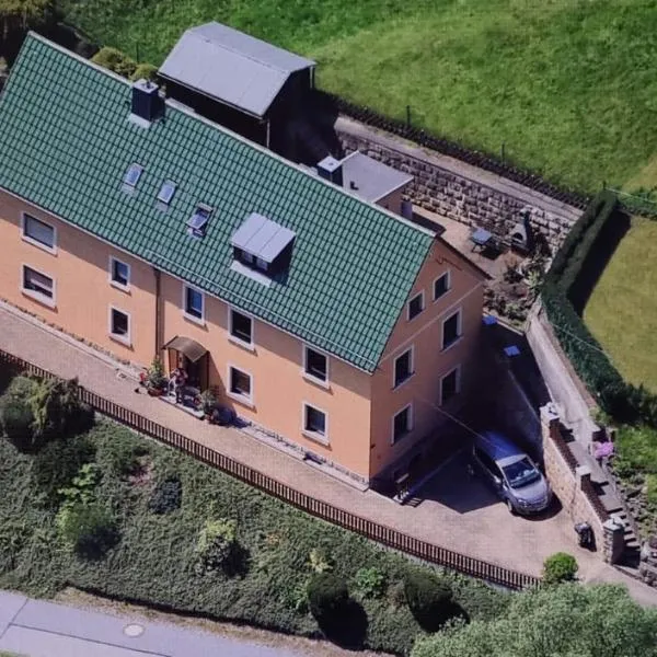 Fewo-hierundjetzt Lichtenhain bei Sebnitz am Malerweg，位于利希滕海恩的酒店