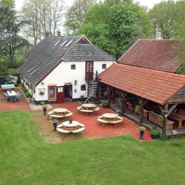 De Linde, boerderij in Drenthe voor 15 tot 30 personen，位于施皮尔的酒店