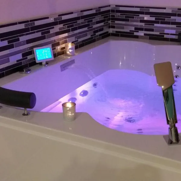 L'instant spa et sa terrasse privative，位于Rebourseaux的酒店